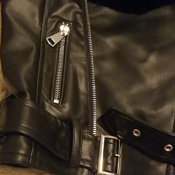 Off the shoulder faux leather moto jacket/shirt - Picture 8 of 8